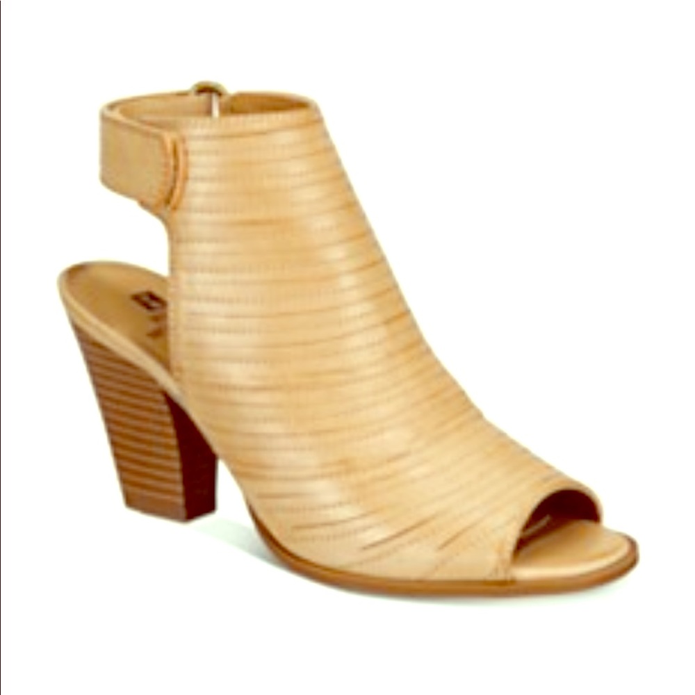 ❤️ NWT White Mountain Phoenix Dress Slingbacks